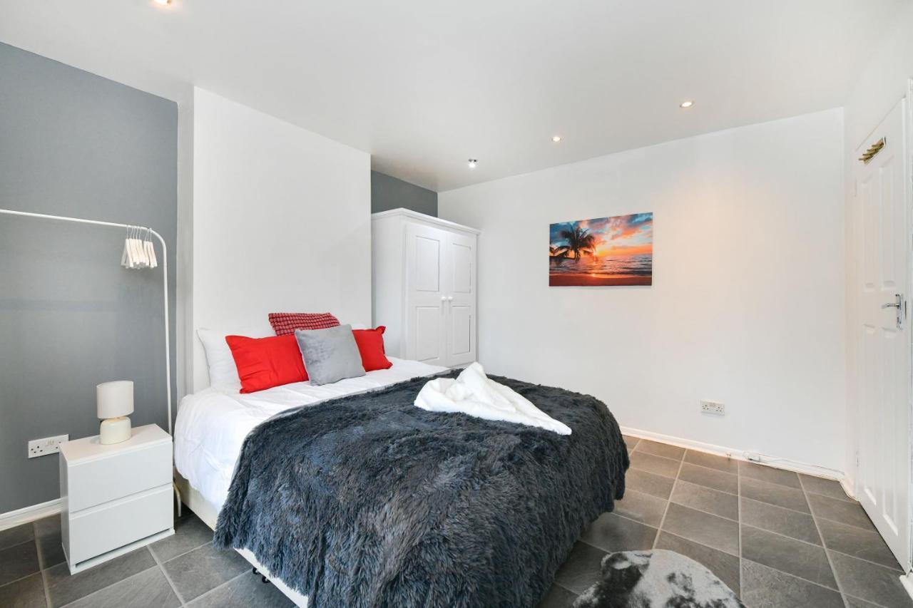 Impeccable 4-Bed House In Brixton London Villa Dış mekan fotoğraf